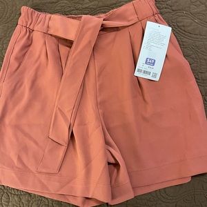 Lululemon Noir Short 5.5”